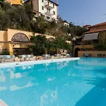 Della Baia Ξενοδοχείο 3*