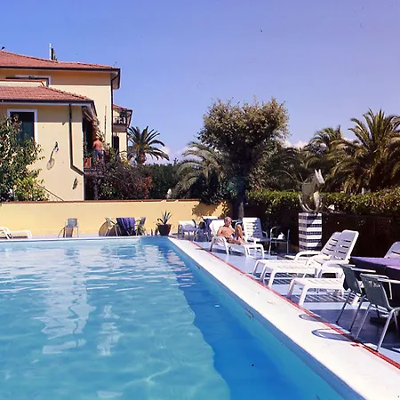 Della Baia Hotel 3*