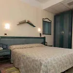 Della Baia Hotell 3*