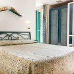 Della Baia Hotell