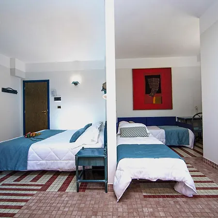 Della Baia Szálloda 3*