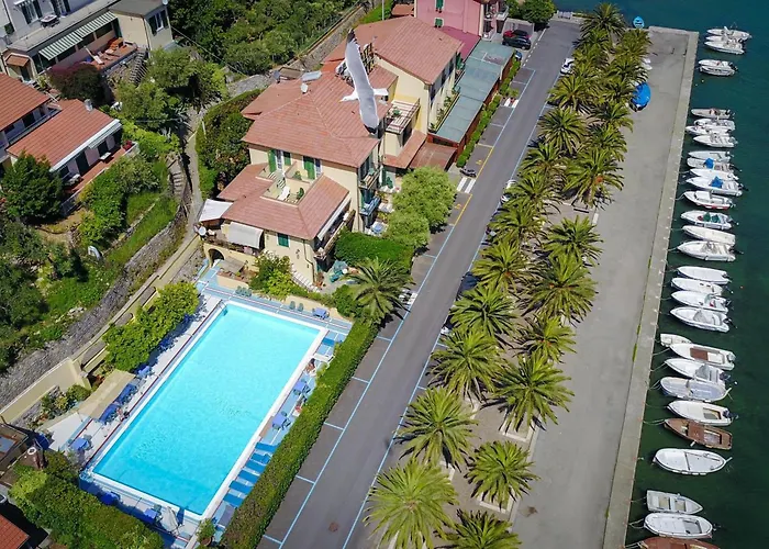 Della Baia 3* Porto Venere